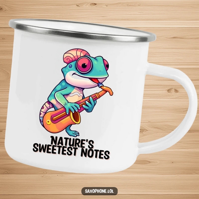 Funny Chameleon Sax Camping Mug: A colorful chameleon adjusts its saxophone with a quirky grin, a durable and humorous mug for adventures.